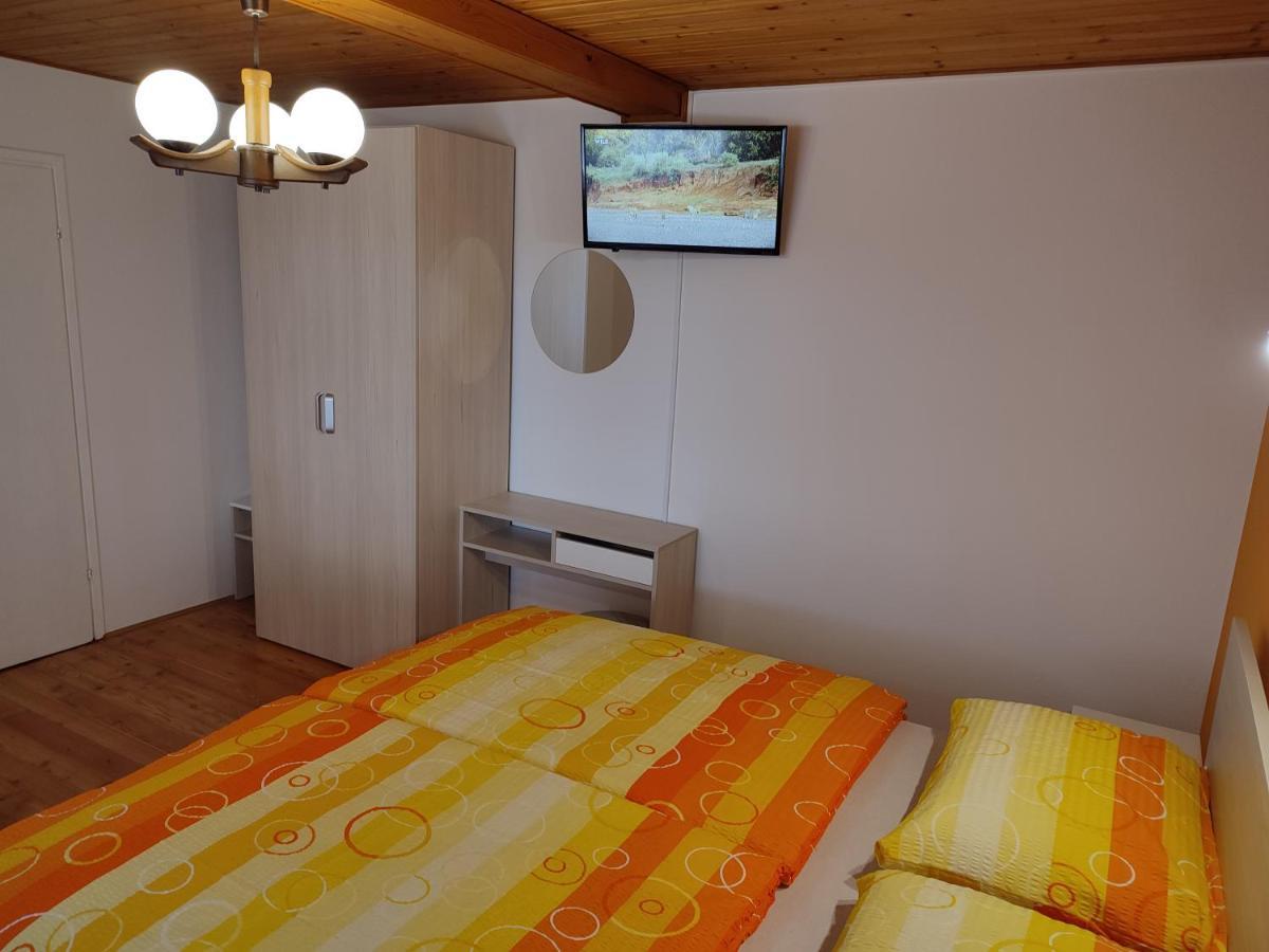 Gostilna Pension Blegos Poljane nad Škofjo Loko Exterior foto