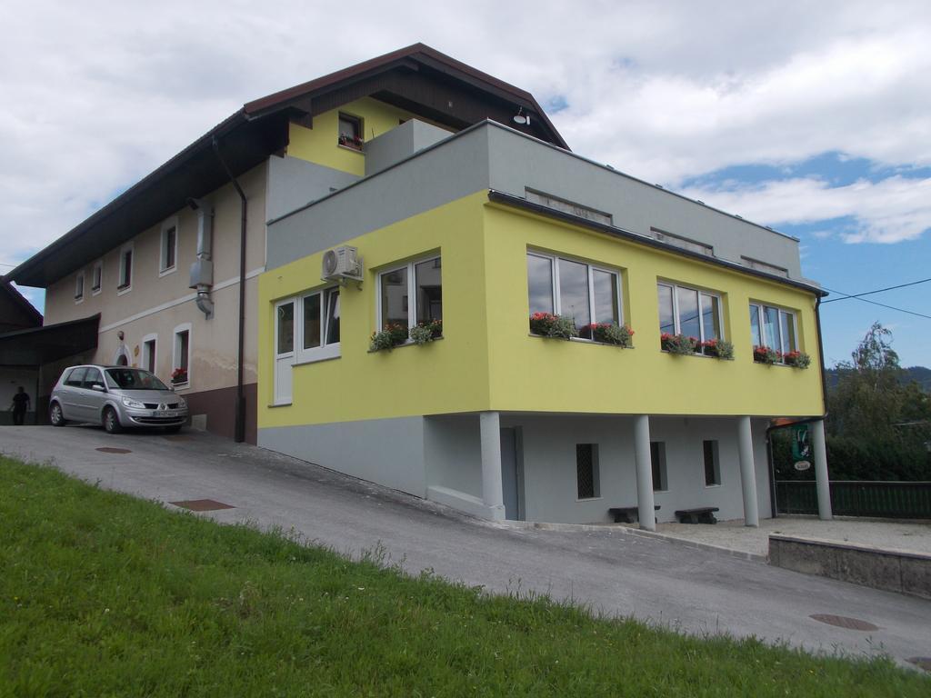 Gostilna Pension Blegos Poljane nad Škofjo Loko Exterior foto