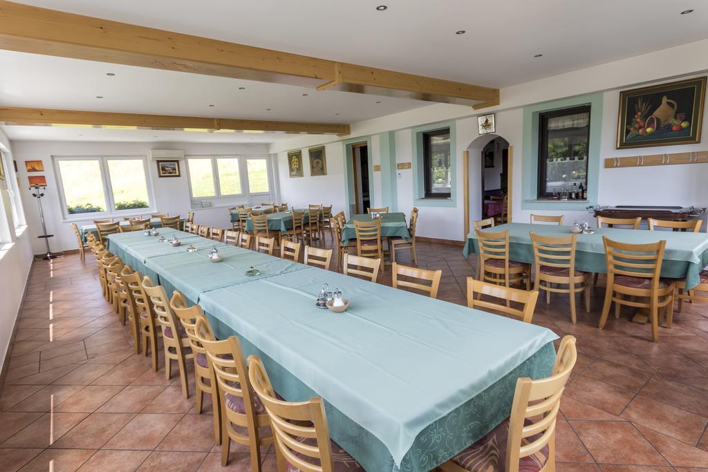 Gostilna Pension Blegos Poljane nad Škofjo Loko Exterior foto