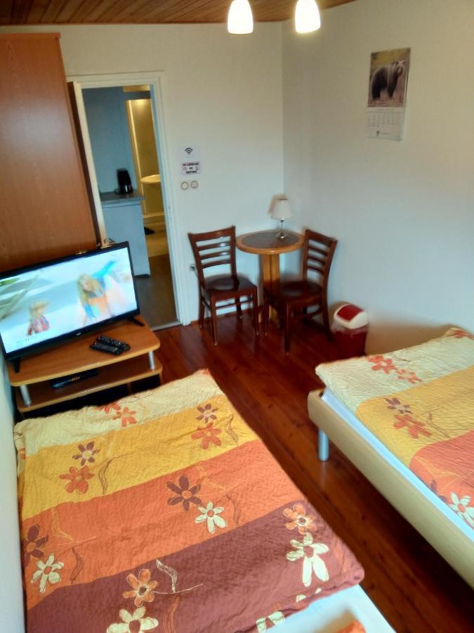 Gostilna Pension Blegos Poljane nad Škofjo Loko Exterior foto